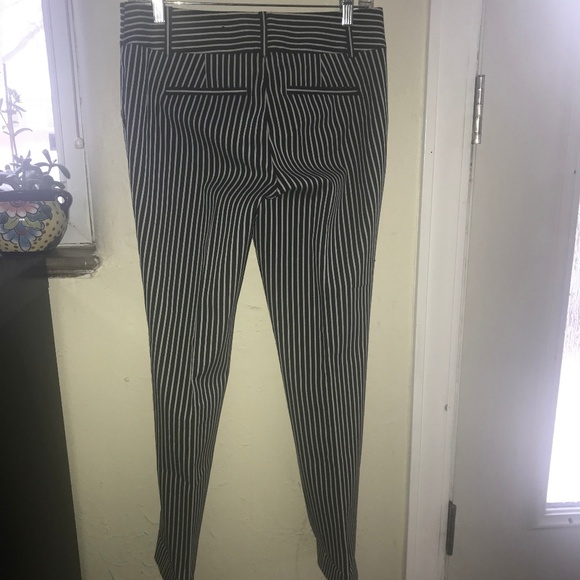 Ann Taylor Striped Tapered/skinny/ankle-Size 2 - Picture 4 of 6
